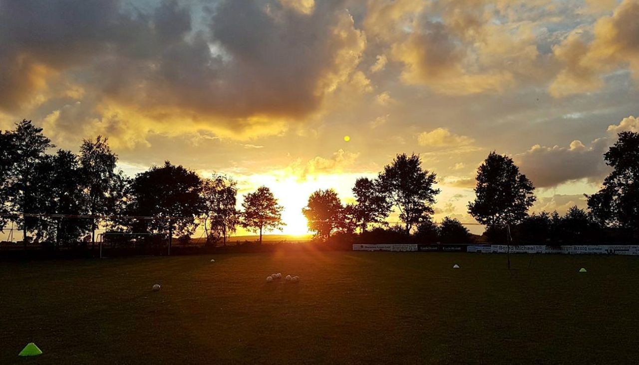 Sonnenuntergang im Störstadion